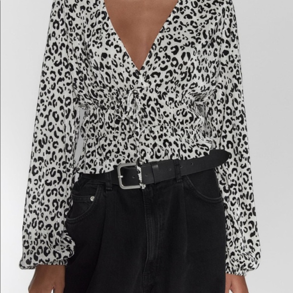 Leopard print long sleeve top